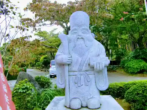 東栄寺の像