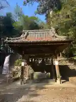 鎌形八幡神社の{uncategorized: "未分類", other: "その他", undefined: "問題あり", building: "その他建物", grave: "お墓", sacred_gate: "鳥居", guardian: "狛犬", statue: "像", buddha: "仏像", history: "歴史", nature: "自然", garden: "庭園", animal: "動物", pagoda: "塔", temizu: "手水舎", mountain_gate: "山門・神門", sanctuary: "本殿・本堂", subordinate: "末社・摂社", art: "芸術", scenery: "景色", jizo: "地蔵", ema: "絵馬", goshuin: "御朱印", omikuji: "おみくじ", items: "授与品その他", amulet: "お守り", goshuincho: "御朱印帳", eats: "食事", festival: "お祭り", votive_dance: "神楽", shichigosan: "七五三参", wedding: "結婚式", experience: "体験その他", initially: "初詣", around: "周辺", anti_infection: "感染症対策"}