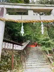 八神社の建物その他