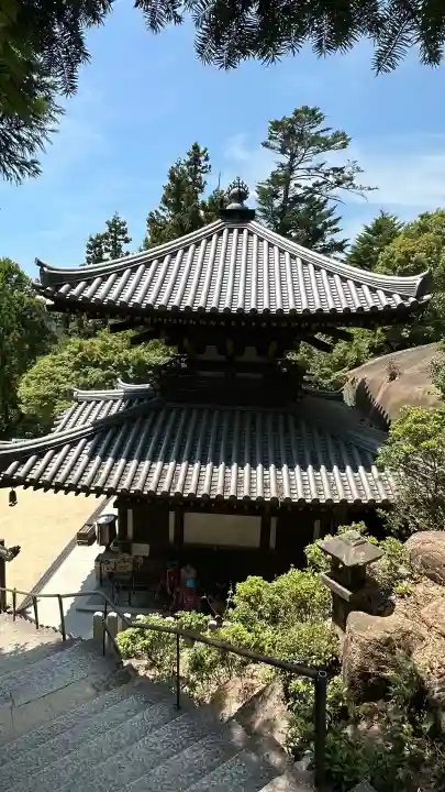 霊火堂の{uncategorized: "未分類", other: "その他", undefined: "問題あり", building: "その他建物", grave: "お墓", sacred_gate: "鳥居", guardian: "狛犬", statue: "像", buddha: "仏像", history: "歴史", nature: "自然", garden: "庭園", animal: "動物", pagoda: "塔", temizu: "手水舎", mountain_gate: "山門・神門", sanctuary: "本殿・本堂", subordinate: "末社・摂社", art: "芸術", scenery: "景色", jizo: "地蔵", ema: "絵馬", goshuin: "御朱印", omikuji: "おみくじ", items: "授与品その他", amulet: "お守り", goshuincho: "御朱印帳", eats: "食事", festival: "お祭り", votive_dance: "神楽", shichigosan: "七五三参", wedding: "結婚式", experience: "体験その他", initially: "初詣", around: "周辺", anti_infection: "感染症対策"}