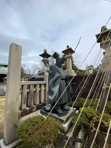 有礒正八幡宮の像