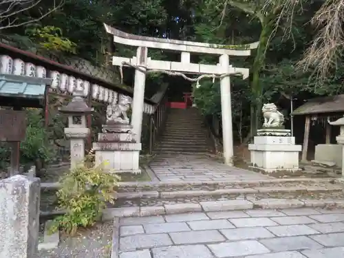 八神社の鳥居