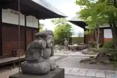 国分寺の像