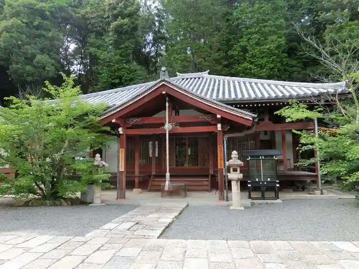 安岡寺の本殿・本堂