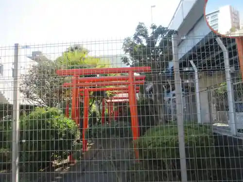 稲荷神社の鳥居