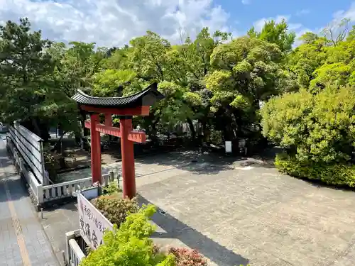 平塚八幡宮の鳥居