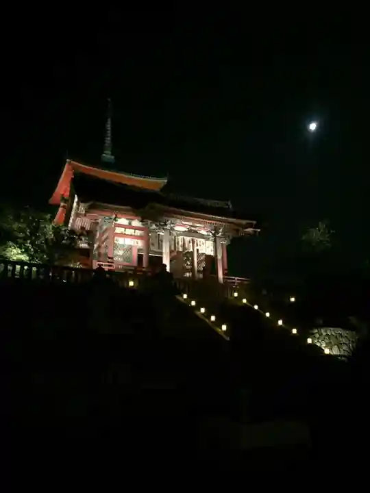 清水寺の山門・神門