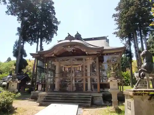 滓上神社の本殿