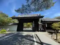 南禅寺の{uncategorized: "未分類", other: "その他", undefined: "問題あり", building: "その他建物", grave: "お墓", sacred_gate: "鳥居", guardian: "狛犬", statue: "像", buddha: "仏像", history: "歴史", nature: "自然", garden: "庭園", animal: "動物", pagoda: "塔", temizu: "手水舎", mountain_gate: "山門・神門", sanctuary: "本殿・本堂", subordinate: "末社・摂社", art: "芸術", scenery: "景色", jizo: "地蔵", ema: "絵馬", goshuin: "御朱印", omikuji: "おみくじ", items: "授与品その他", amulet: "お守り", goshuincho: "御朱印帳", eats: "食事", festival: "お祭り", votive_dance: "神楽", shichigosan: "七五三参", wedding: "結婚式", experience: "体験その他", initially: "初詣", around: "周辺", anti_infection: "感染症対策"}