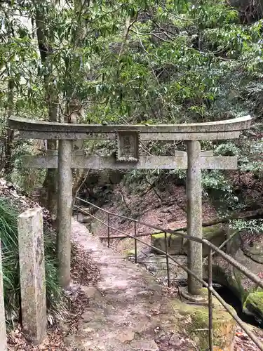 龍鎮神社の鳥居