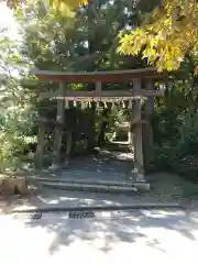 三ケ尻八幡神社の鳥居