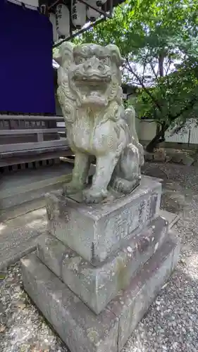 手筒花火発祥の地 吉田神社の狛犬