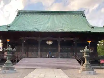 護国寺の本殿・本堂