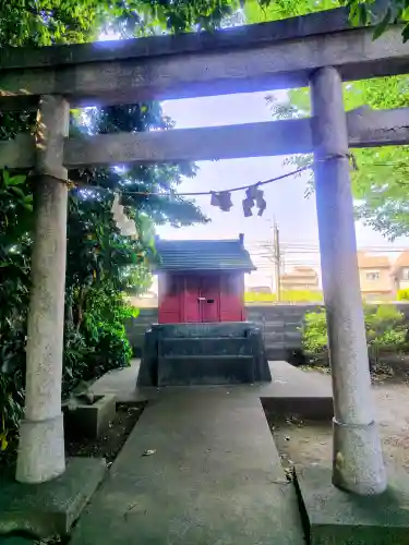 車返八幡神社の{uncategorized: "未分類", other: "その他", undefined: "問題あり", building: "その他建物", grave: "お墓", sacred_gate: "鳥居", guardian: "狛犬", statue: "像", buddha: "仏像", history: "歴史", nature: "自然", garden: "庭園", animal: "動物", pagoda: "塔", temizu: "手水舎", mountain_gate: "山門・神門", sanctuary: "本殿・本堂", subordinate: "末社・摂社", art: "芸術", scenery: "景色", jizo: "地蔵", ema: "絵馬", goshuin: "御朱印", omikuji: "おみくじ", items: "授与品その他", amulet: "お守り", goshuincho: "御朱印帳", eats: "食事", festival: "お祭り", votive_dance: "神楽", shichigosan: "七五三参", wedding: "結婚式", experience: "体験その他", initially: "初詣", around: "周辺", anti_infection: "感染症対策"}