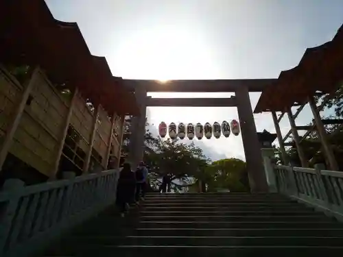 伊勢山皇大神宮の鳥居