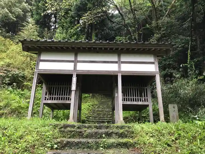 岩倉寺の山門・神門