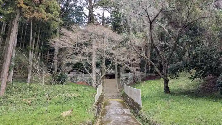 白山神社の庭園