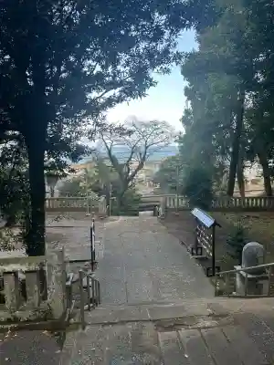 紀伊神社の{uncategorized: "未分類", other: "その他", undefined: "問題あり", building: "その他建物", grave: "お墓", sacred_gate: "鳥居", guardian: "狛犬", statue: "像", buddha: "仏像", history: "歴史", nature: "自然", garden: "庭園", animal: "動物", pagoda: "塔", temizu: "手水舎", mountain_gate: "山門・神門", sanctuary: "本殿・本堂", subordinate: "末社・摂社", art: "芸術", scenery: "景色", jizo: "地蔵", ema: "絵馬", goshuin: "御朱印", omikuji: "おみくじ", items: "授与品その他", amulet: "お守り", goshuincho: "御朱印帳", eats: "食事", festival: "お祭り", votive_dance: "神楽", shichigosan: "七五三参", wedding: "結婚式", experience: "体験その他", initially: "初詣", around: "周辺", anti_infection: "感染症対策"}