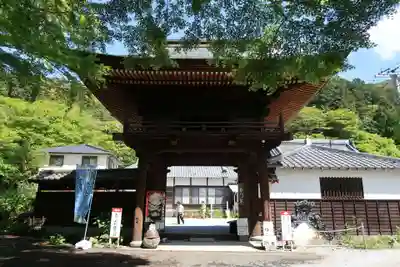 普門寺(切り絵御朱印発祥の寺)の山門・神門