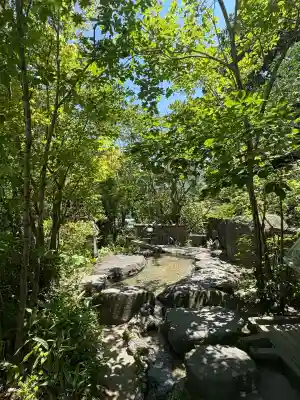 山賊地蔵の{uncategorized: "未分類", other: "その他", undefined: "問題あり", building: "その他建物", grave: "お墓", sacred_gate: "鳥居", guardian: "狛犬", statue: "像", buddha: "仏像", history: "歴史", nature: "自然", garden: "庭園", animal: "動物", pagoda: "塔", temizu: "手水舎", mountain_gate: "山門・神門", sanctuary: "本殿・本堂", subordinate: "末社・摂社", art: "芸術", scenery: "景色", jizo: "地蔵", ema: "絵馬", goshuin: "御朱印", omikuji: "おみくじ", items: "授与品その他", amulet: "お守り", goshuincho: "御朱印帳", eats: "食事", festival: "お祭り", votive_dance: "神楽", shichigosan: "七五三参", wedding: "結婚式", experience: "体験その他", initially: "初詣", around: "周辺", anti_infection: "感染症対策"}