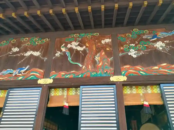 秩父神社の{uncategorized: "未分類", other: "その他", undefined: "問題あり", building: "その他建物", grave: "お墓", sacred_gate: "鳥居", guardian: "狛犬", statue: "像", buddha: "仏像", history: "歴史", nature: "自然", garden: "庭園", animal: "動物", pagoda: "塔", temizu: "手水舎", mountain_gate: "山門・神門", sanctuary: "本殿・本堂", subordinate: "末社・摂社", art: "芸術", scenery: "景色", jizo: "地蔵", ema: "絵馬", goshuin: "御朱印", omikuji: "おみくじ", items: "授与品その他", amulet: "お守り", goshuincho: "御朱印帳", eats: "食事", festival: "お祭り", votive_dance: "神楽", shichigosan: "七五三参", wedding: "結婚式", experience: "体験その他", initially: "初詣", around: "周辺", anti_infection: "感染症対策"}