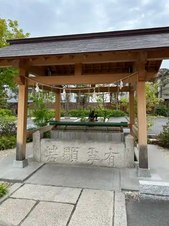 岡山神社の{uncategorized: "未分類", other: "その他", undefined: "問題あり", building: "その他建物", grave: "お墓", sacred_gate: "鳥居", guardian: "狛犬", statue: "像", buddha: "仏像", history: "歴史", nature: "自然", garden: "庭園", animal: "動物", pagoda: "塔", temizu: "手水舎", mountain_gate: "山門・神門", sanctuary: "本殿・本堂", subordinate: "末社・摂社", art: "芸術", scenery: "景色", jizo: "地蔵", ema: "絵馬", goshuin: "御朱印", omikuji: "おみくじ", items: "授与品その他", amulet: "お守り", goshuincho: "御朱印帳", eats: "食事", festival: "お祭り", votive_dance: "神楽", shichigosan: "七五三参", wedding: "結婚式", experience: "体験その他", initially: "初詣", around: "周辺", anti_infection: "感染症対策"}
