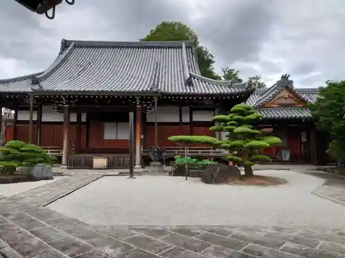光明寺の本殿・本堂