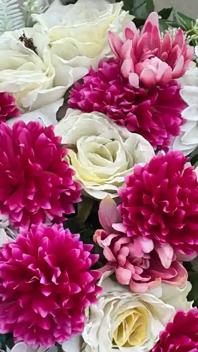 札幌諏訪神社の{uncategorized: "未分類", other: "その他", undefined: "問題あり", building: "その他建物", grave: "お墓", sacred_gate: "鳥居", guardian: "狛犬", statue: "像", buddha: "仏像", history: "歴史", nature: "自然", garden: "庭園", animal: "動物", pagoda: "塔", temizu: "手水舎", mountain_gate: "山門・神門", sanctuary: "本殿・本堂", subordinate: "末社・摂社", art: "芸術", scenery: "景色", jizo: "地蔵", ema: "絵馬", goshuin: "御朱印", omikuji: "おみくじ", items: "授与品その他", amulet: "お守り", goshuincho: "御朱印帳", eats: "食事", festival: "お祭り", votive_dance: "神楽", shichigosan: "七五三参", wedding: "結婚式", experience: "体験その他", initially: "初詣", around: "周辺", anti_infection: "感染症対策"}
