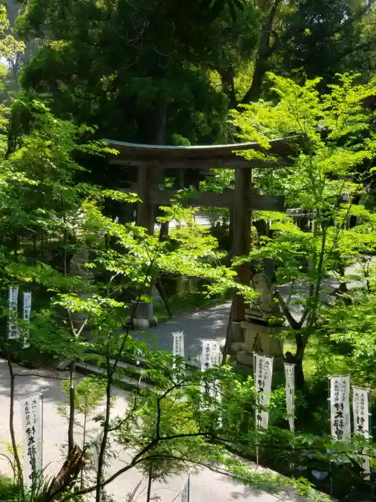 伊太祁曽神社の{uncategorized: "未分類", other: "その他", undefined: "問題あり", building: "その他建物", grave: "お墓", sacred_gate: "鳥居", guardian: "狛犬", statue: "像", buddha: "仏像", history: "歴史", nature: "自然", garden: "庭園", animal: "動物", pagoda: "塔", temizu: "手水舎", mountain_gate: "山門・神門", sanctuary: "本殿・本堂", subordinate: "末社・摂社", art: "芸術", scenery: "景色", jizo: "地蔵", ema: "絵馬", goshuin: "御朱印", omikuji: "おみくじ", items: "授与品その他", amulet: "お守り", goshuincho: "御朱印帳", eats: "食事", festival: "お祭り", votive_dance: "神楽", shichigosan: "七五三参", wedding: "結婚式", experience: "体験その他", initially: "初詣", around: "周辺", anti_infection: "感染症対策"}