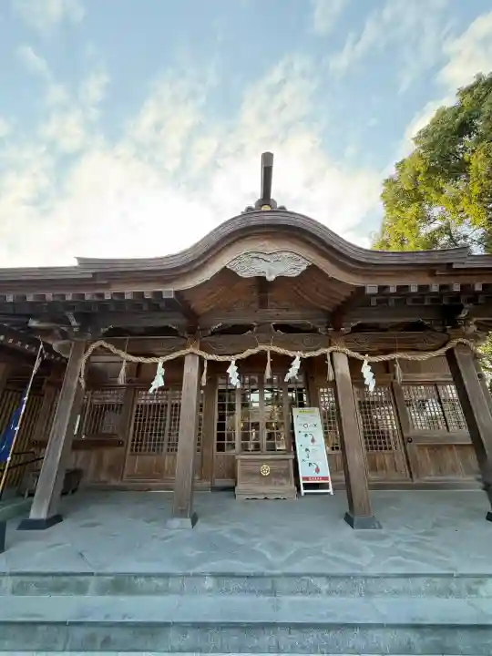 湊八坂神社の{uncategorized: "未分類", other: "その他", undefined: "問題あり", building: "その他建物", grave: "お墓", sacred_gate: "鳥居", guardian: "狛犬", statue: "像", buddha: "仏像", history: "歴史", nature: "自然", garden: "庭園", animal: "動物", pagoda: "塔", temizu: "手水舎", mountain_gate: "山門・神門", sanctuary: "本殿・本堂", subordinate: "末社・摂社", art: "芸術", scenery: "景色", jizo: "地蔵", ema: "絵馬", goshuin: "御朱印", omikuji: "おみくじ", items: "授与品その他", amulet: "お守り", goshuincho: "御朱印帳", eats: "食事", festival: "お祭り", votive_dance: "神楽", shichigosan: "七五三参", wedding: "結婚式", experience: "体験その他", initially: "初詣", around: "周辺", anti_infection: "感染症対策"}