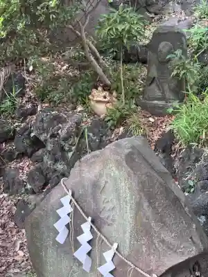 鳩森八幡神社の{uncategorized: "未分類", other: "その他", undefined: "問題あり", building: "その他建物", grave: "お墓", sacred_gate: "鳥居", guardian: "狛犬", statue: "像", buddha: "仏像", history: "歴史", nature: "自然", garden: "庭園", animal: "動物", pagoda: "塔", temizu: "手水舎", mountain_gate: "山門・神門", sanctuary: "本殿・本堂", subordinate: "末社・摂社", art: "芸術", scenery: "景色", jizo: "地蔵", ema: "絵馬", goshuin: "御朱印", omikuji: "おみくじ", items: "授与品その他", amulet: "お守り", goshuincho: "御朱印帳", eats: "食事", festival: "お祭り", votive_dance: "神楽", shichigosan: "七五三参", wedding: "結婚式", experience: "体験その他", initially: "初詣", around: "周辺", anti_infection: "感染症対策"}