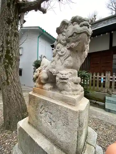 諏訪神社の狛犬