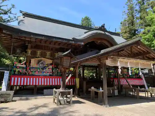 大和神社の本殿