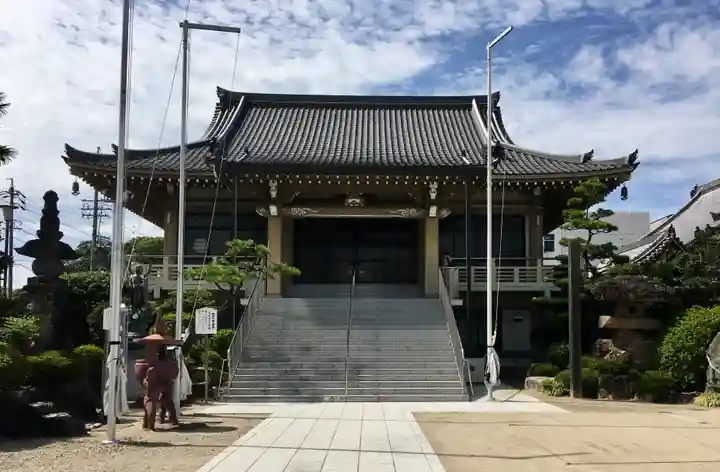 秋葉山圓通寺の本殿・本堂
