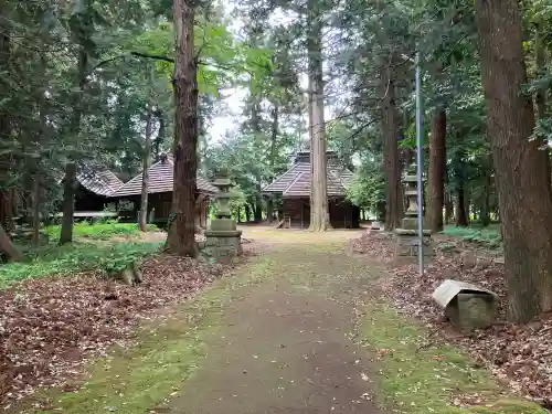 香取神社の{uncategorized: "未分類", other: "その他", undefined: "問題あり", building: "その他建物", grave: "お墓", sacred_gate: "鳥居", guardian: "狛犬", statue: "像", buddha: "仏像", history: "歴史", nature: "自然", garden: "庭園", animal: "動物", pagoda: "塔", temizu: "手水舎", mountain_gate: "山門・神門", sanctuary: "本殿・本堂", subordinate: "末社・摂社", art: "芸術", scenery: "景色", jizo: "地蔵", ema: "絵馬", goshuin: "御朱印", omikuji: "おみくじ", items: "授与品その他", amulet: "お守り", goshuincho: "御朱印帳", eats: "食事", festival: "お祭り", votive_dance: "神楽", shichigosan: "七五三参", wedding: "結婚式", experience: "体験その他", initially: "初詣", around: "周辺", anti_infection: "感染症対策"}