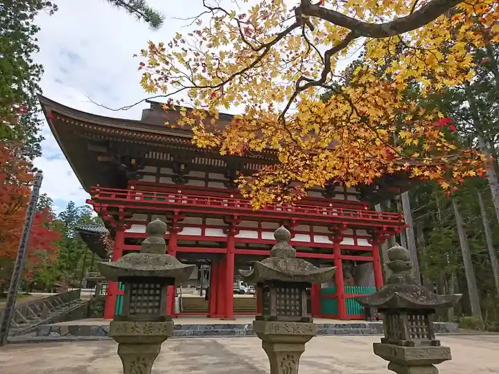 壇上伽藍の山門・神門