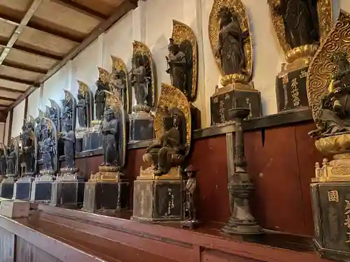 地蔵寺奥の院　五百羅漢堂(徳島県)