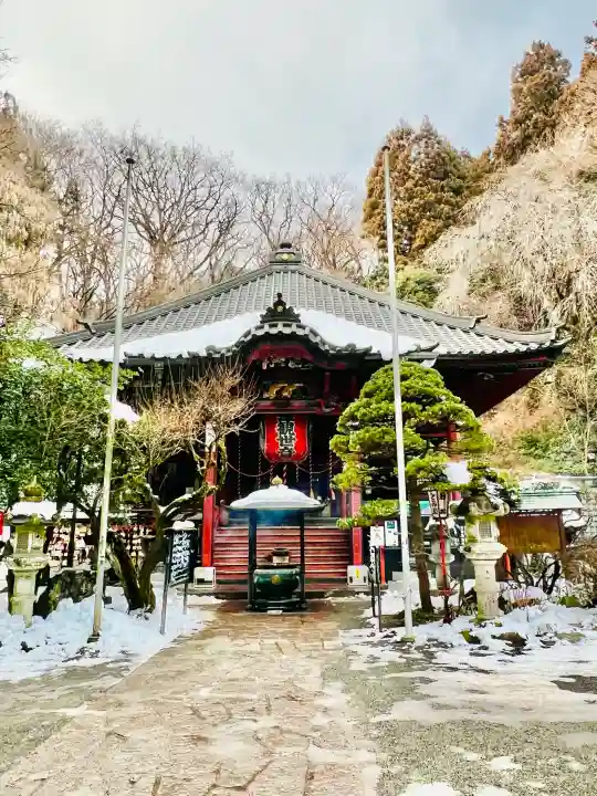 水澤寺(水澤観世音)の{uncategorized: "未分類", other: "その他", undefined: "問題あり", building: "その他建物", grave: "お墓", sacred_gate: "鳥居", guardian: "狛犬", statue: "像", buddha: "仏像", history: "歴史", nature: "自然", garden: "庭園", animal: "動物", pagoda: "塔", temizu: "手水舎", mountain_gate: "山門・神門", sanctuary: "本殿・本堂", subordinate: "末社・摂社", art: "芸術", scenery: "景色", jizo: "地蔵", ema: "絵馬", goshuin: "御朱印", omikuji: "おみくじ", items: "授与品その他", amulet: "お守り", goshuincho: "御朱印帳", eats: "食事", festival: "お祭り", votive_dance: "神楽", shichigosan: "七五三参", wedding: "結婚式", experience: "体験その他", initially: "初詣", around: "周辺", anti_infection: "感染症対策"}