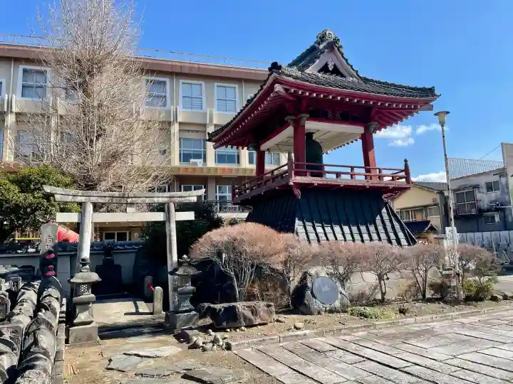 浄運寺の{uncategorized: "未分類", other: "その他", undefined: "問題あり", building: "その他建物", grave: "お墓", sacred_gate: "鳥居", guardian: "狛犬", statue: "像", buddha: "仏像", history: "歴史", nature: "自然", garden: "庭園", animal: "動物", pagoda: "塔", temizu: "手水舎", mountain_gate: "山門・神門", sanctuary: "本殿・本堂", subordinate: "末社・摂社", art: "芸術", scenery: "景色", jizo: "地蔵", ema: "絵馬", goshuin: "御朱印", omikuji: "おみくじ", items: "授与品その他", amulet: "お守り", goshuincho: "御朱印帳", eats: "食事", festival: "お祭り", votive_dance: "神楽", shichigosan: "七五三参", wedding: "結婚式", experience: "体験その他", initially: "初詣", around: "周辺", anti_infection: "感染症対策"}