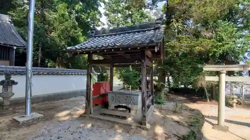 伊知多神社の手水舎