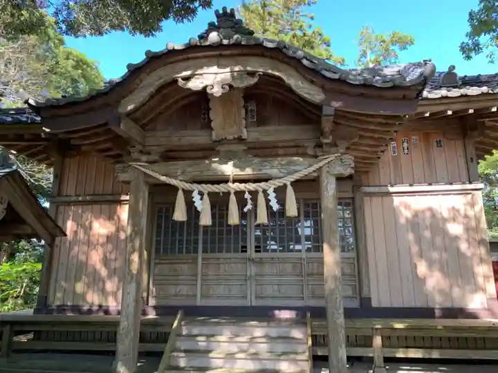八幡神社の本殿・本堂