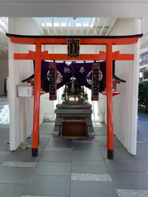 歌舞伎稲荷神社の鳥居