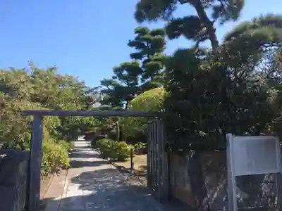 徳願寺の山門・神門