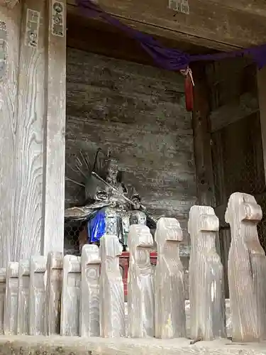 鳥海山大物忌神社蕨岡口ノ宮の像