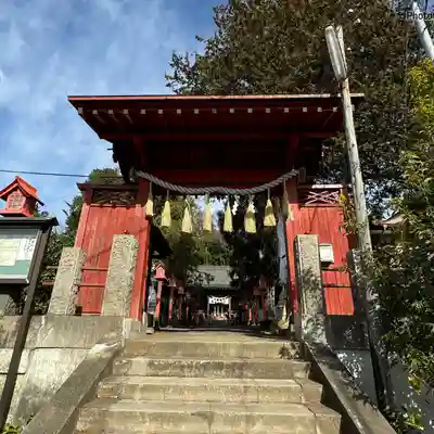 平出雷電神社の山門・神門
