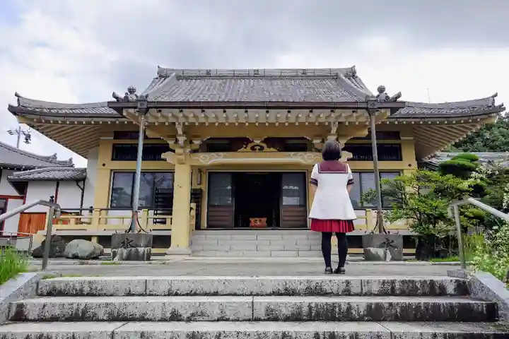 霊鷲院の本殿・本堂