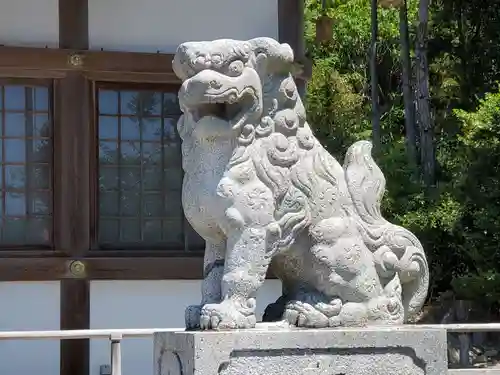 三熊野神社の狛犬