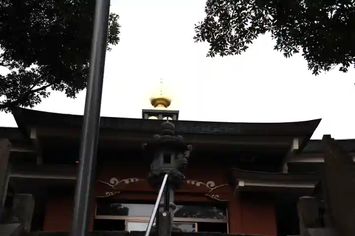 津照寺の本殿・本堂