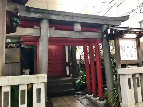 鳥越神社の鳥居