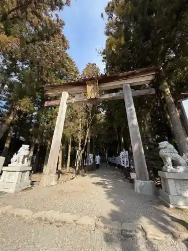 熊野本宮大社の{uncategorized: "未分類", other: "その他", undefined: "問題あり", building: "その他建物", grave: "お墓", sacred_gate: "鳥居", guardian: "狛犬", statue: "像", buddha: "仏像", history: "歴史", nature: "自然", garden: "庭園", animal: "動物", pagoda: "塔", temizu: "手水舎", mountain_gate: "山門・神門", sanctuary: "本殿・本堂", subordinate: "末社・摂社", art: "芸術", scenery: "景色", jizo: "地蔵", ema: "絵馬", goshuin: "御朱印", omikuji: "おみくじ", items: "授与品その他", amulet: "お守り", goshuincho: "御朱印帳", eats: "食事", festival: "お祭り", votive_dance: "神楽", shichigosan: "七五三参", wedding: "結婚式", experience: "体験その他", initially: "初詣", around: "周辺", anti_infection: "感染症対策"}